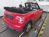 Skats no labās puses aizmugurē