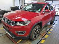 Skats no kreisās puses priekšā