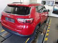 Skats no labās puses aizmugurē