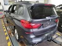 Вид сзади слева