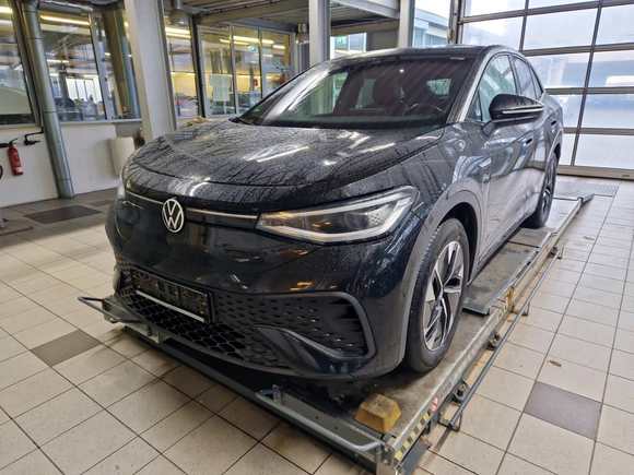 Pogled od napred levo