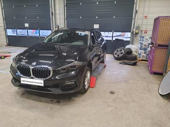 Pogled od napred levo