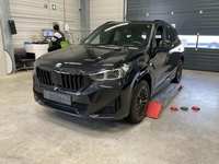 Skats no kreisās puses priekšā