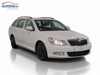 Skats no labās puses priekšā