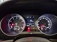 Pohled na přístrojovou desku