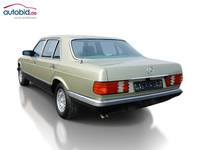 Vue de l’arrière gauche