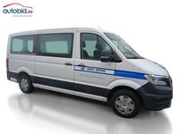 Skats no labās puses priekšā