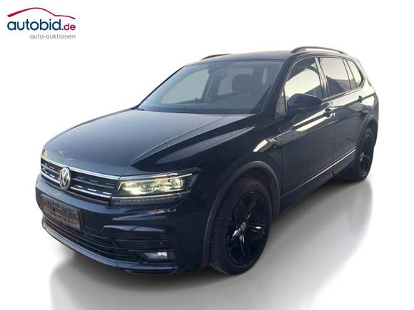 Skats no kreisās puses priekšā