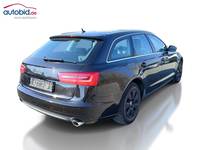 Pogled od pozadi desno