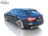 Pogled od pozadi levo