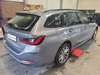 Skats no labās puses aizmugurē