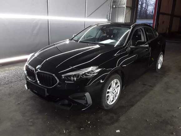 Pogled od napred levo