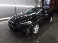 Skats no kreisās puses priekšā