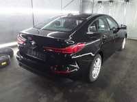 Pogled od pozadi levo