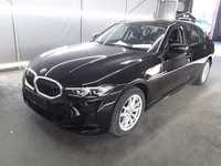 Skats no kreisās puses priekšā