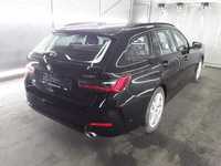 Skats no kreisās puses aizmugurē