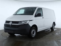 Skats no kreisās puses priekšā