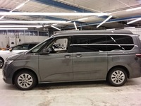 Skats no kreisās puses priekšā