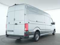 Skats no labās puses aizmugurē