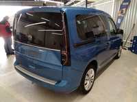 Skats no labās puses aizmugurē