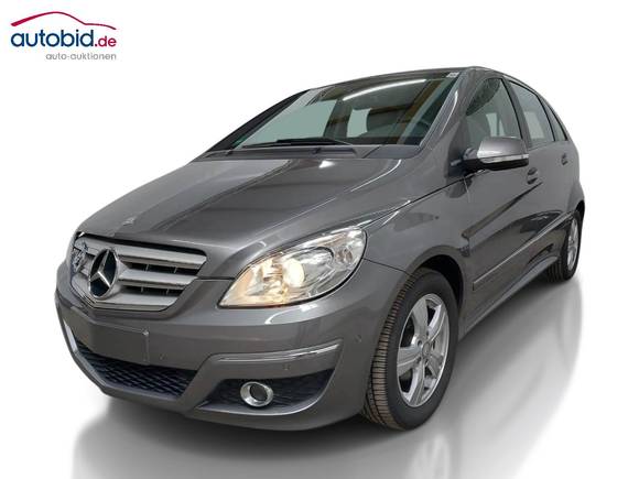 Pogled sprijeda lijevo