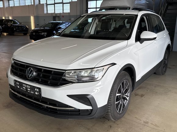 Vue de l’avant gauche