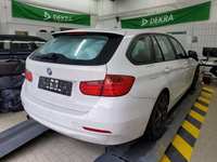 Skats no labās puses aizmugurē