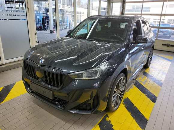 Вид спереди слева