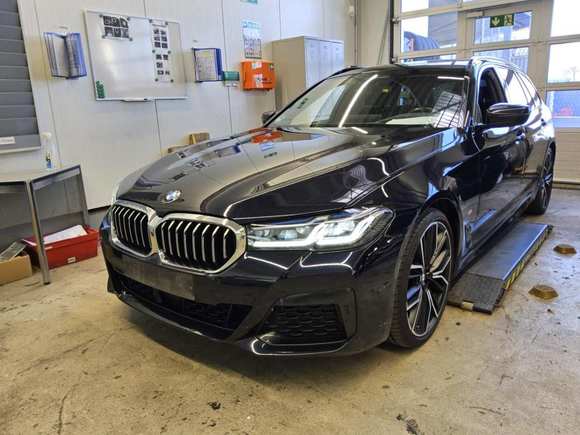 Вид спереди слева