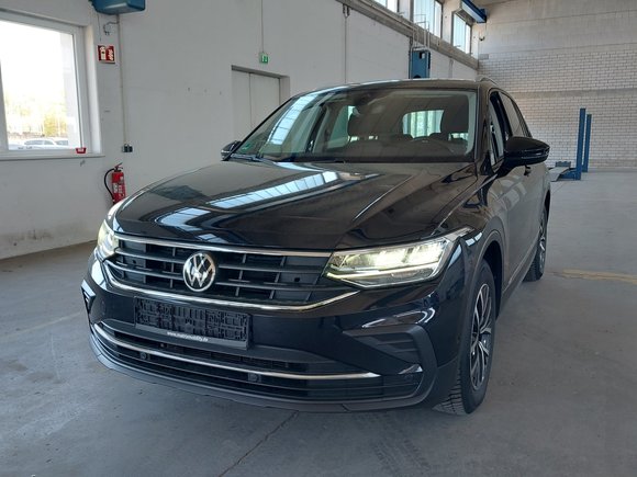 Изглед отпред отляво