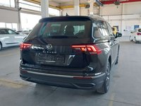 Изглед отзад отдясно