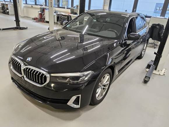 Вид спереди слева