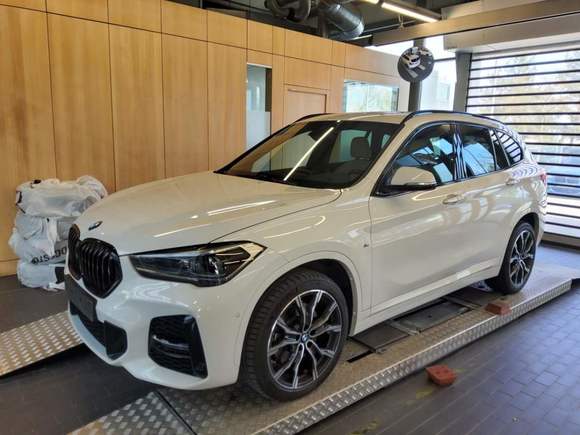 Widok z przodu po stronie lewej