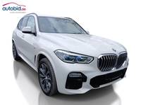 Skats no labās puses priekšā