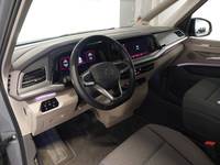 Вид на салон