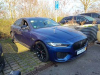 Pogled sprijeda desno