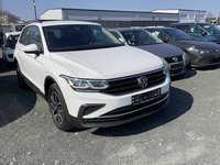 Pogled sprijeda desno