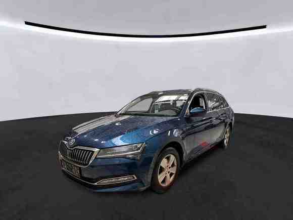 Skats no kreisās puses priekšā