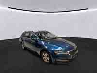 Skats no labās puses priekšā