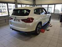 Skats no labās puses aizmugurē