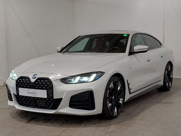 Вид спереди слева