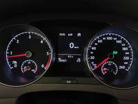 Вид на приборную панель