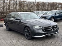 Вид спереди справа