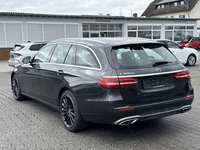 Вид сзади слева