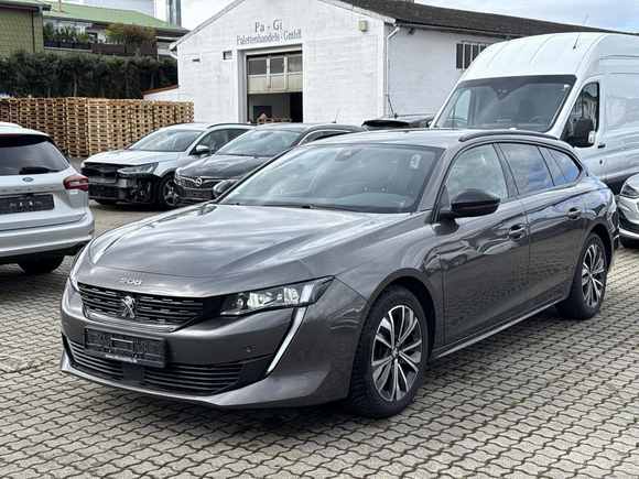 Náhled zpředu zleva