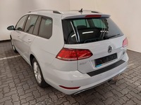 Vue de l’arrière gauche