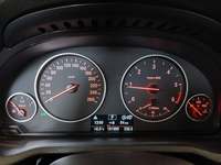 Pogled na kombinovani instrument