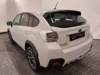 Vue de l’arrière gauche