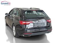 Skats no kreisās puses aizmugurē