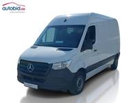 Skats no kreisās puses priekšā